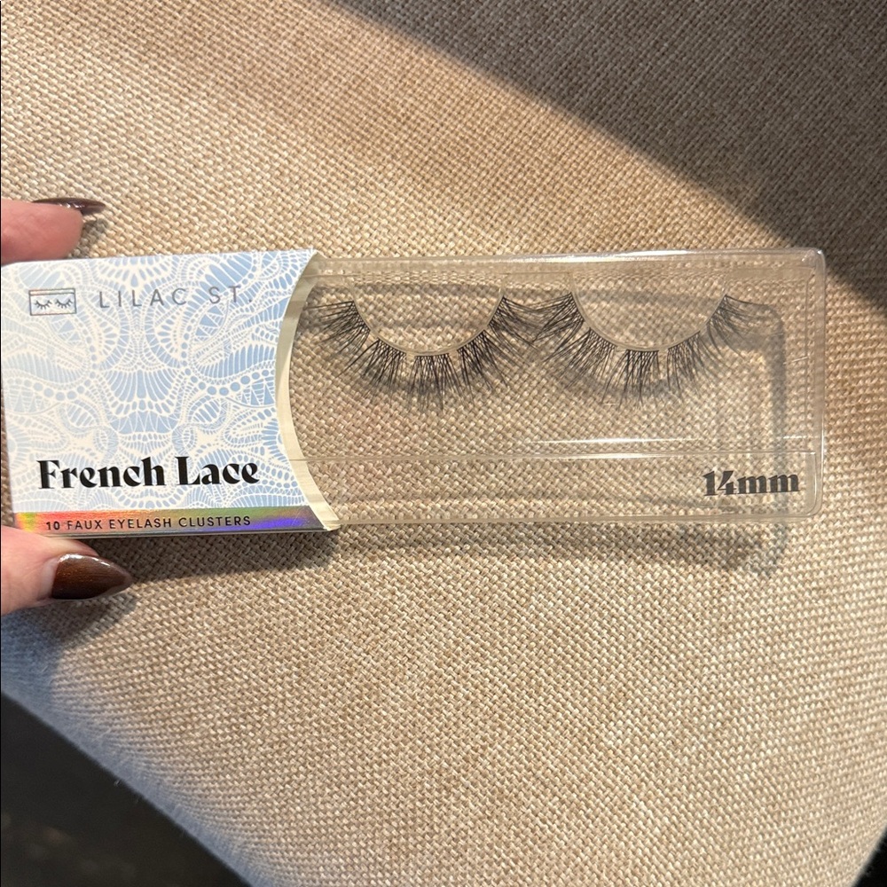 French Lace Faux Eyelash Clusters - Black